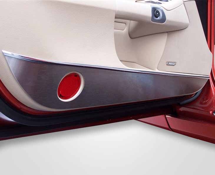 Corvette ALL 2005-2012 Door Guards Brushed