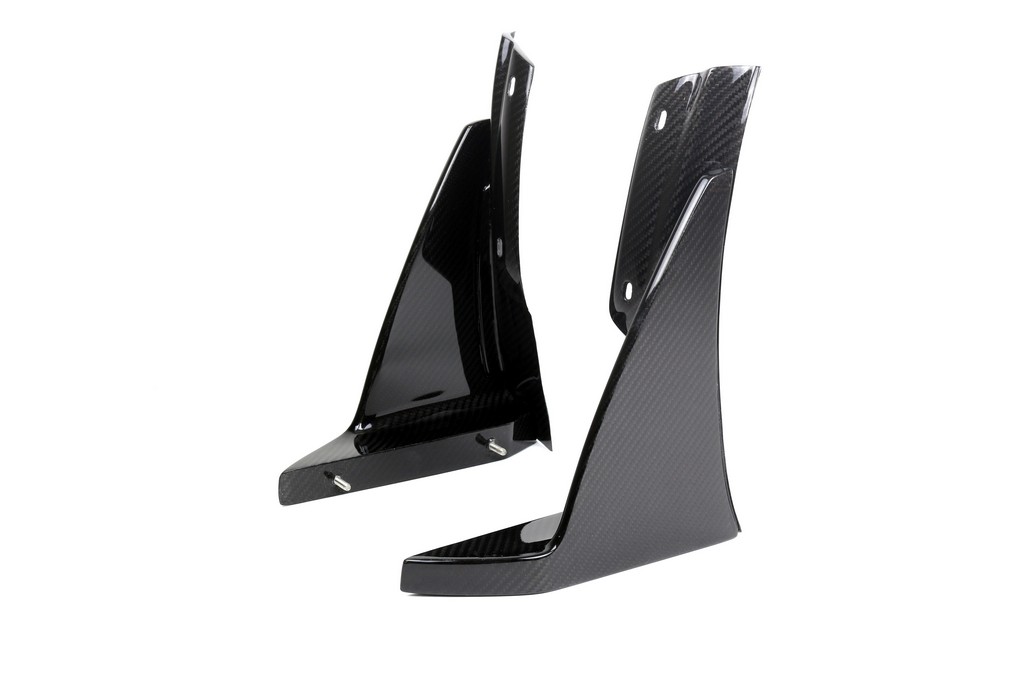 APR Carbon Fiber Front Canards/ Bumper Spats ( For APR C7 ZO6 Airdam Only)  Corv