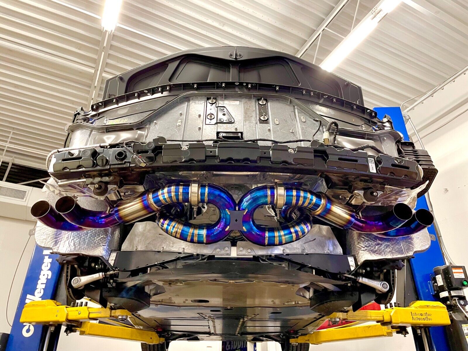 2020+ C8 Corvette Stingray Cat-Back Exhaust System, 3" Titanium Quad Exhaust Carbon Fiber Burnt Tip