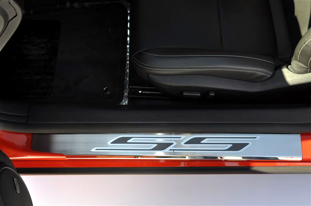 Camaro Stainless Carbon Fiber 'SS' Doorsills - 2010